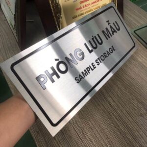 Bảng tên văn phòng 9 bang ten phong inox sxbt 2 Bảng tên văn phòng In ấn Đăk Lăk - In nhanh Buôn Ma Thuột