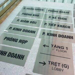 Bảng tên văn phòng 11 bien phong ban inox 2 Bảng tên văn phòng In ấn Đăk Lăk - In nhanh Buôn Ma Thuột