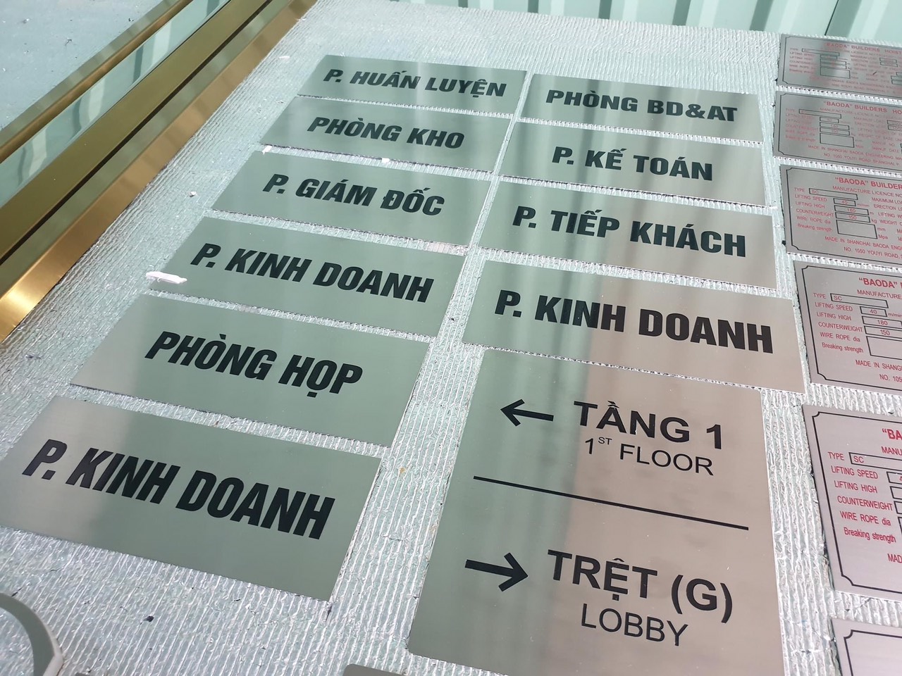 Bảng tên văn phòng 4 Bảng tên văn phòng - Hình ảnh 4